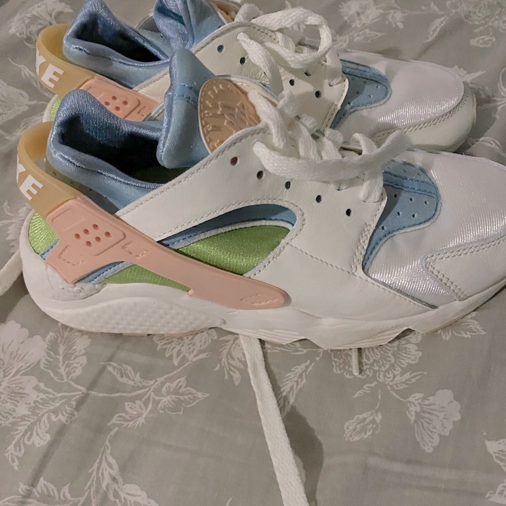 Nike Huarache Shoes Womens size 7.5